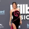 Erin Lim de Kamilla Purshie Verão 2022 pelo Billboard Music Awards 2022