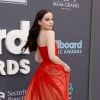 Dove Cameron abraço uma das cores tendências da próxima primavera pelo Billboard Music Awards 2022