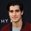 "13 Reasons Why" também tem um brasileiro no elenco! Henry Zaga da vida a Brad, namorado de Tony (Chris Navarro)