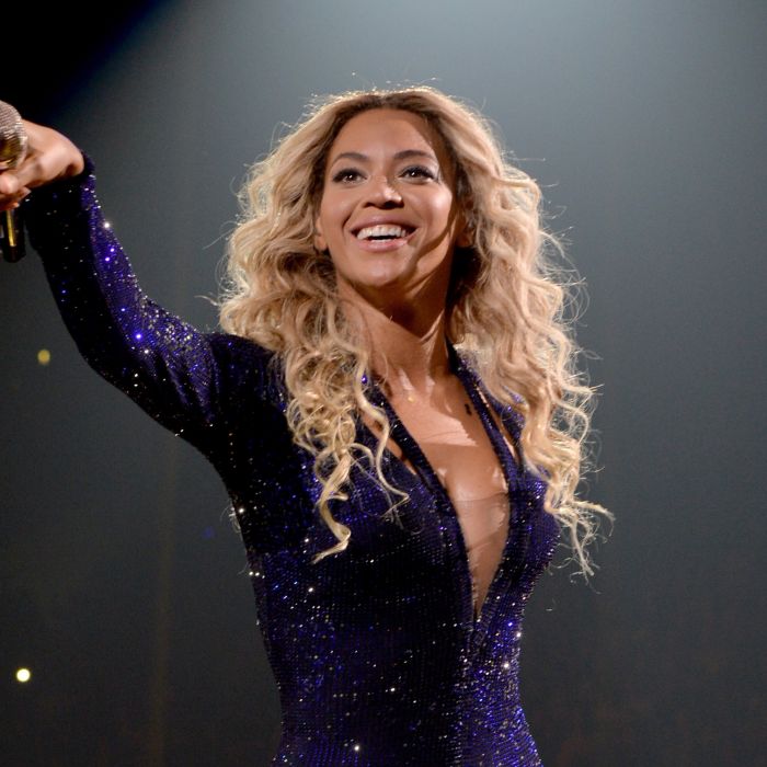 Beyoncé muda mensagem em site e afirma: &quot;Nós quebramos a internet&quot;