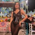 Vote no melhor look Dolce &amp; Gabbana usado por Anitta em desfiles de moda