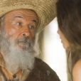 Em "Pantanal", Velho do Rio (Osmar Prado) fará milagre em casamento e colocará em risco sua identidade