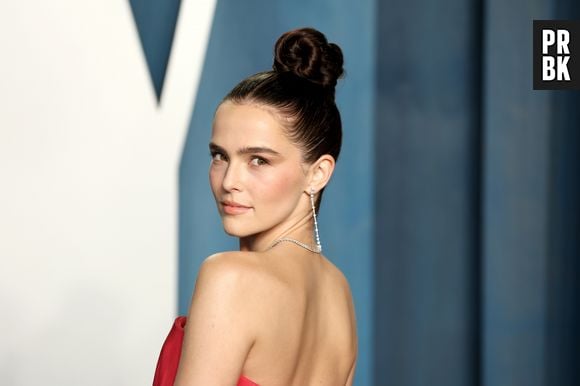 "Influencer de Mentira": Zoey Deutch interpreta uma aspirante à escritora que decide virar influencer e acaba mentindo sobre ser vítima de um atentado em Paris