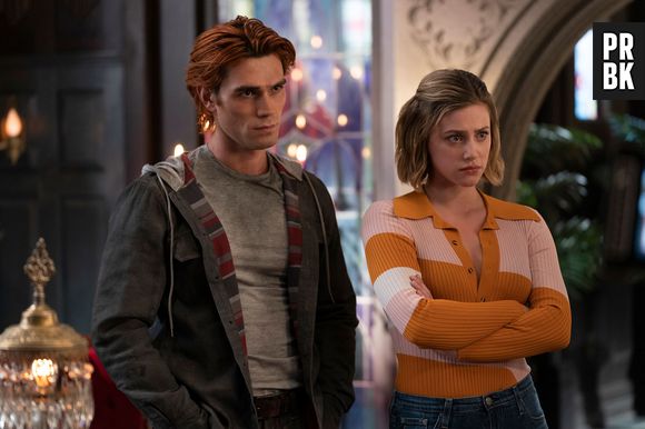 "Riverdale": após sobreviverem ao cometa Bailey, protagonistas são mandados para o ensino médio em 1955