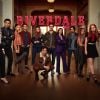 Showrunner de "Riverdale" queria mostrar mais dos protagonistas no ensino médio, por isso na 7ª temporada eles estarão estudando na escola nos anos 1950