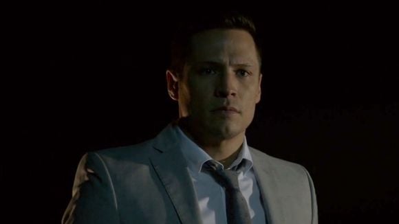 Em "Revenge": Na 4ª temporada, Ben e Emily se beijam e Jack fica devastado!