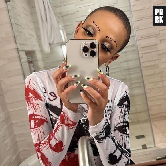 Doja Cat explica que estava dando muito mais valor à sua aparência e como estava o seu cabelo do que a coisas mais importantes