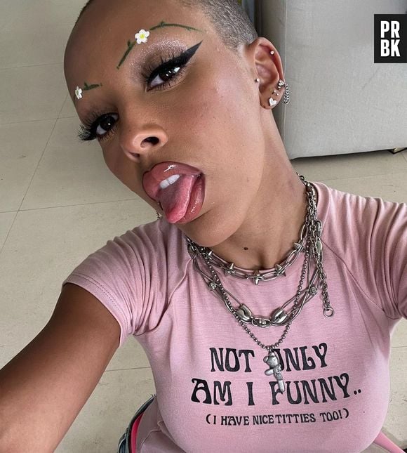 Doja Cat explica motivo de ter ficado careca: "Nunca gostei de ter cabelo"