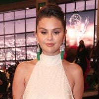 Emmy 2022: Selena Gomez, Lizzo e mais looks dos famosos