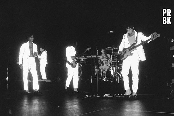 The Neighbourhood: Jesse Ruhterford ajudou a fundar a banda em 2011, ao lado de Jeremy Freedman, Zach Abels, Brandon Alexander Fried e Mikey Margott