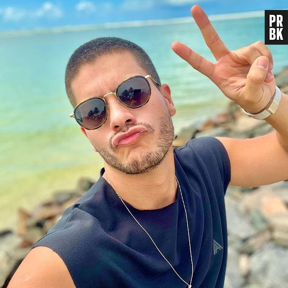 Arthur Aguiar provoca haters no Instagram: "Podem continuar batendo"