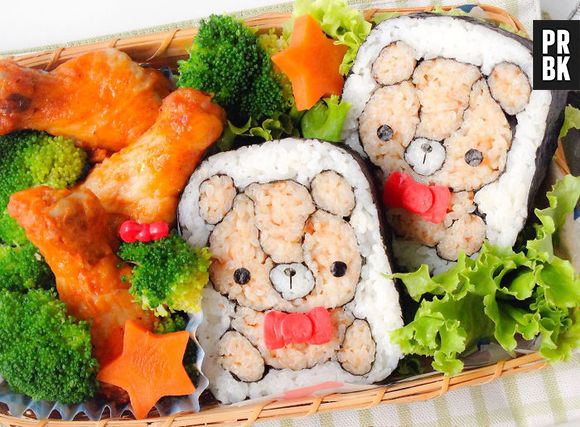 Esses ursinhos são muito bonitinhos como sushi, até a cor acompanha a personalização do prato
