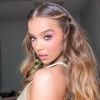 Hailee Steinfeld mostrou cabelo iluminado nas redes