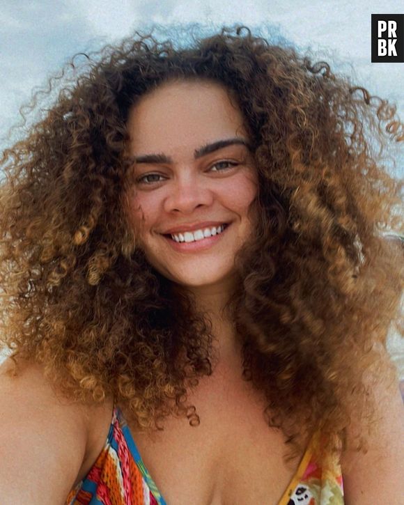 Cabelo sunkissed é visual natural, perfeito para o verão de 2023