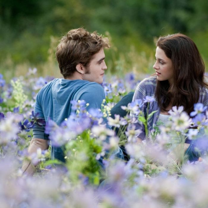 &quot;Eclipse&quot;: no terceiro filme da saga &quot;Crepúsculo&quot;, Bella (Kristen Stewart) conta para o seu pai, Charles  (  Billy Burke), que ainda é virgem 