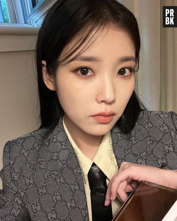 IU, de 29 anos, e Lee Jong Suk, de 33, estão namorando