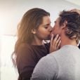 "O beijo na boca pode ser uma via de transmissão de inúmeras doenças infecciosas, principalmente se o indivíduo estiver com algum machucado nessa região", diz especialista