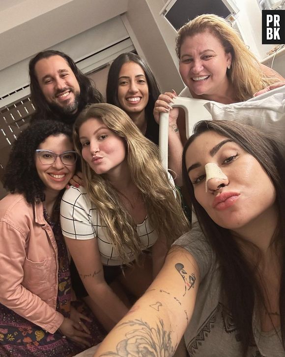 Bianca Andrade exibe nariz com curativos em foto no Instagram após rinoplastia