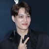 Kim Jongin, o Kai do EXO, chora em live por causa de alistamento militar e web reage