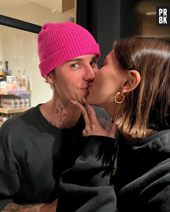 Hailey Bieber sofre muitos ataques de haters e, por isso, tem medo que seu filho também sofra