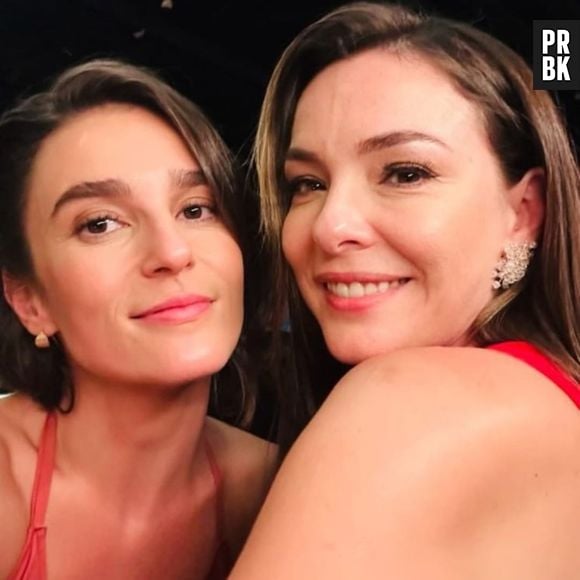 Beijo entre Clara e Helena foi censurado duas vezes pela Globo