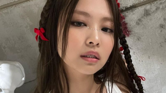 Vídeo: problema de saúde faz Jennie abandonar show do BLACKPINK e deixa fãs preocupados