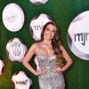 Patrícia Poeta usou vestido longo prateado