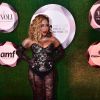 Rafaella Santos causou ao aparecer com vestido transparente