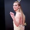 Jennifer Lawrence disse que comer comidas nojentas antes de beijar Liam Hemsworth não foi intencional