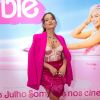 Larissa Manoela arrasou no corset com conjuntinho super pink