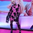 Francyne combinou rosa com preto para a premiére de "Barbie"