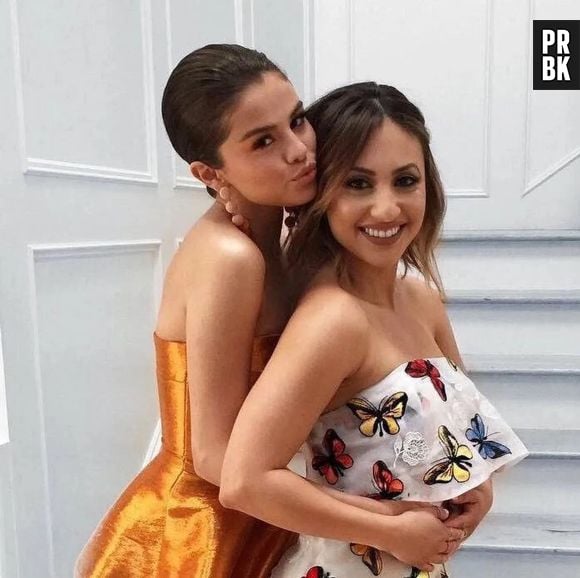 Selena Gomez chocou a web ao postar foto com Francia Raisa