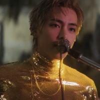 "Love Me Again": Taehyung, o V do BTS, lança primeiro clipe do álbum solo. Veja os detalhes