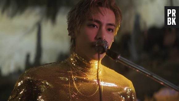 "Love Me Again" é a primeira faixa solo de Kim Taehyung