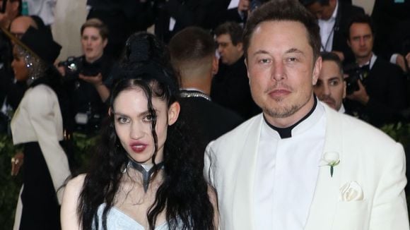 Grimes confronta Elon Musk sobre transfobia e atitudes controversas: "Ele está descontente"