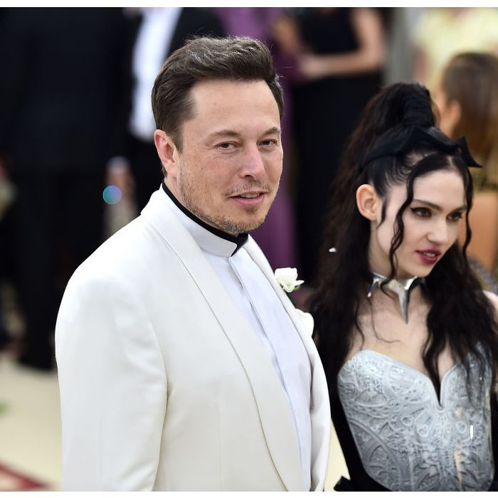 Grimes diz que confrontou Elon Musk sobre transfobia: &quot;Ele está descontente&quot;