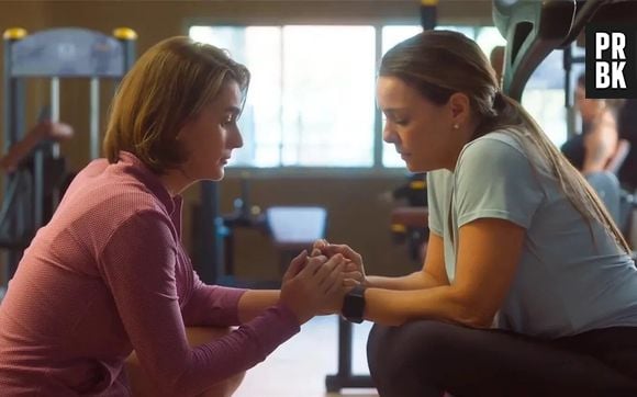 Clara e Helena ficam juntas no final de "Vai na Fé"