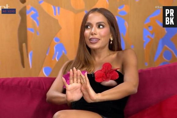 Anitta revela que começou vida sexual aos 18 anos