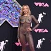 Tinashe usou look totalmente transparente apenas tampando as partes íntimas 