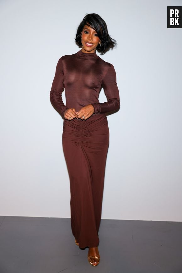 Kelly Rowland foi mais uma que ousou em um look transparente na Semana de Moda de Paris 2023