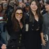 Michelle Yeoh usou um conjuntinho preto incrível na Paris Fashion Week 2023