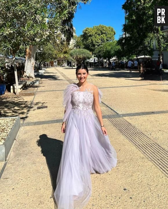 Renata Ramos Leite em um vestido lilás digno de princesa