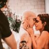 Anitta e Damiano David protagonizam clipe de "Mil Veces"