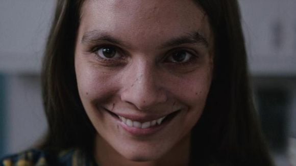 "Smile", o filme de terror viral, mostra uma coleção de sustos inspirados no melhor mangá de horror