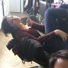 Olha que fofa a Selena Gomez nos bastidores de "The Revised Fundamentals of Caregiving"!