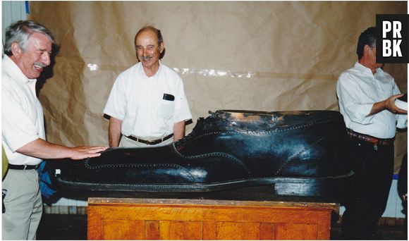 Giant Shoe Museum apresenta aos visitantes sapatos gigantes. Mais um museu bizarro dos Estados Unidos
