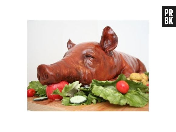 Que tal um bolo de porco aí? Diferente, não? 