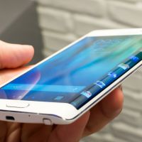 Samsung Galaxy S6 e S6 Edge permitem a senha do Facebook por impressão digital