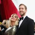  Calvin Harris e Rita Ora depois de um ano de namoro, os pombinhos resolveram terminar. Que triste! 