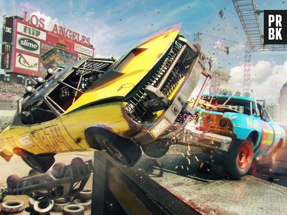 "Dirt Showdown": destruição do cenário e dos oponentes